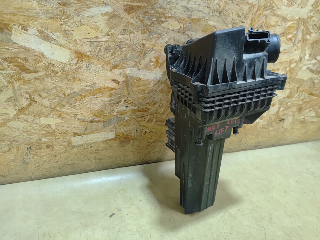 Fiesta mk7 рестайлинг  1.0 ecoboost корпус фильтра воздуха Оригинал