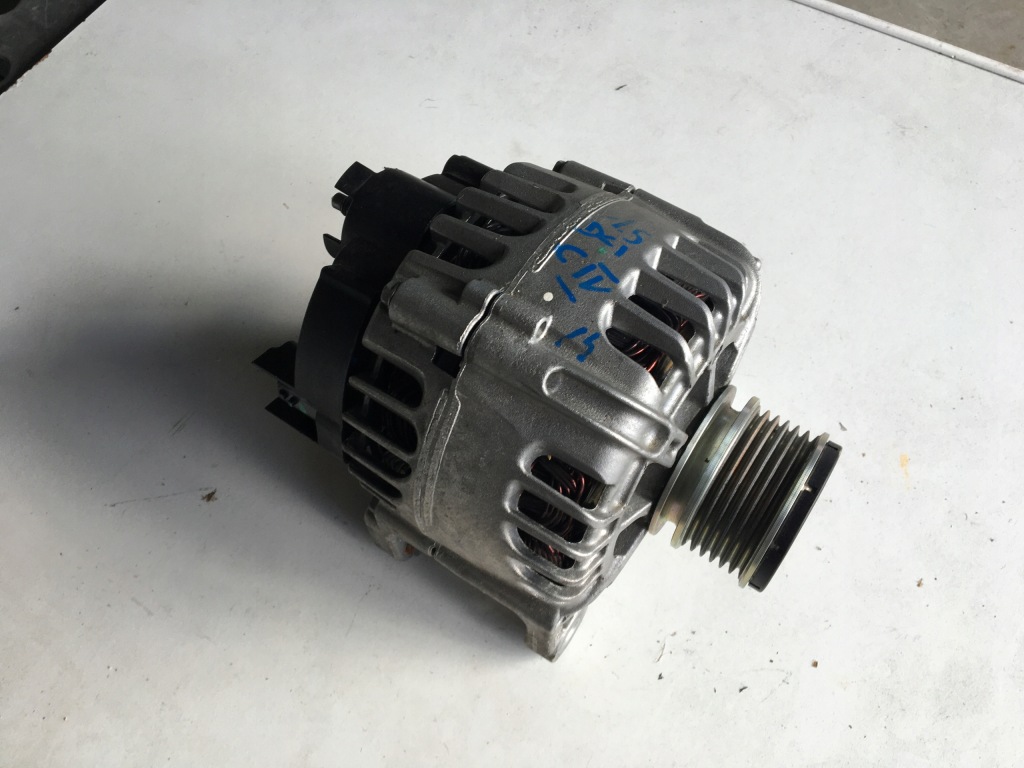 Купити Renault clio iv 1.5 dci генератор tg12c241