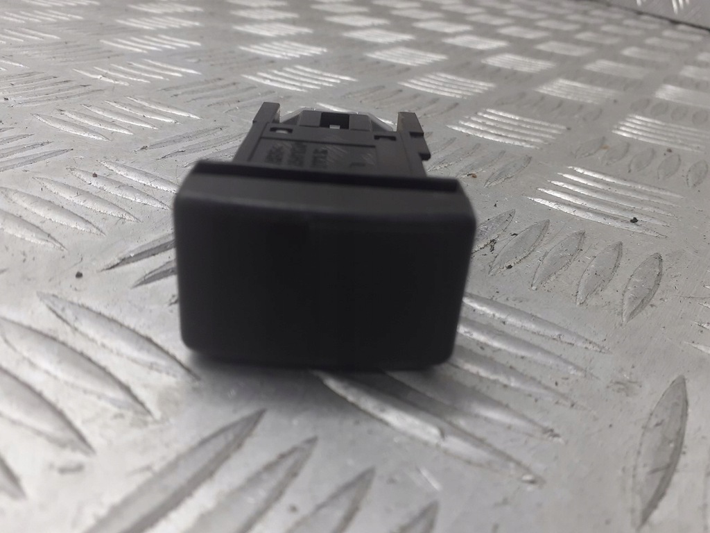 фото №1, Переключатель заглушка mazda 6 gg 759170