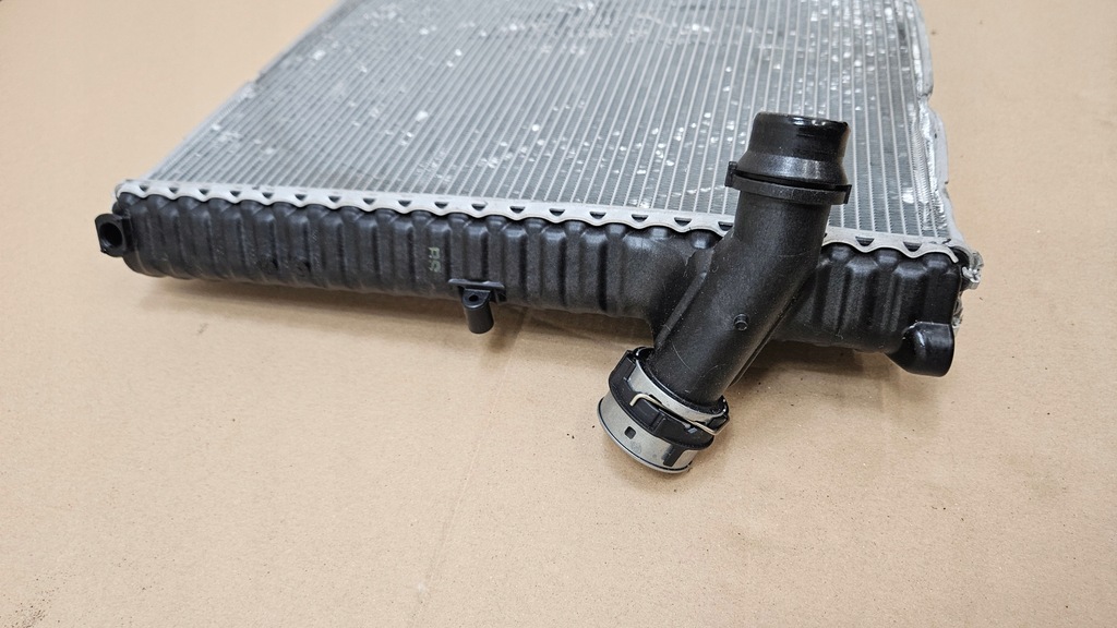 фото №5, Радиатор wody правая porsche 911 992 992121252