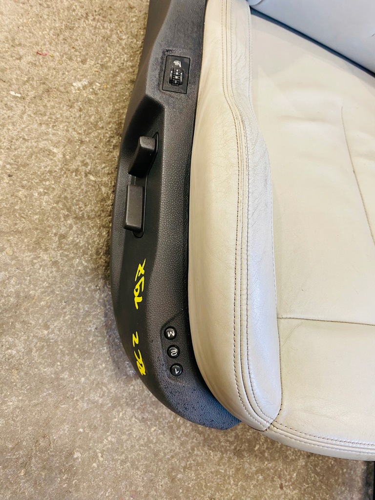 фото №9, Заднее сиденье кожаный ремни сиденья обшивки светлая кожа peugeot rcz #197