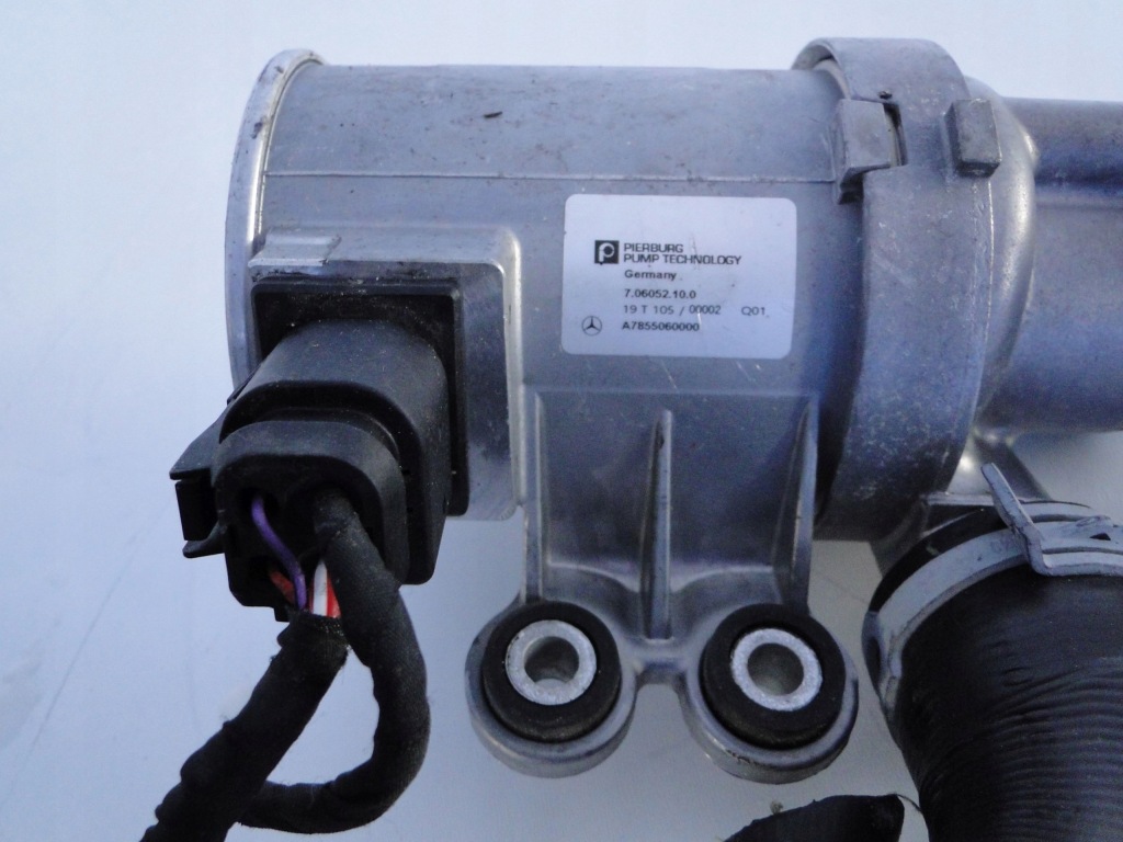 Mercedes glc x253 253 f-cell помпа шланг води охолодження ланок на wodór Оригінал