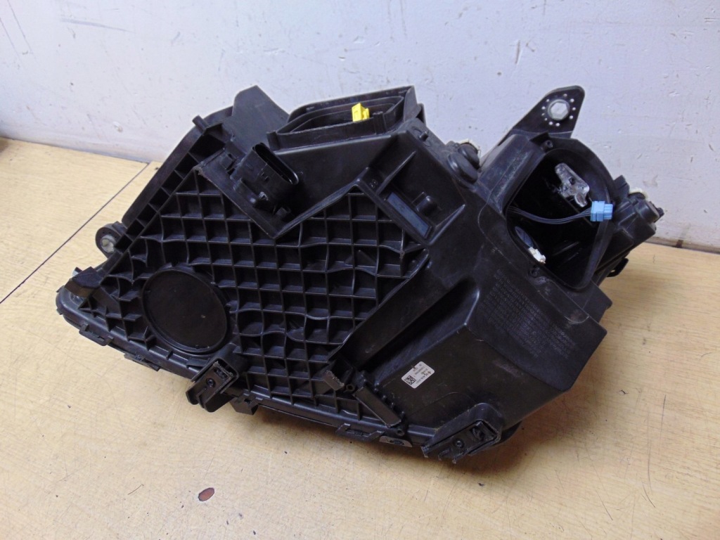 Фара правый  перед mercedes glc w253 a2539065801 европа Оригинал