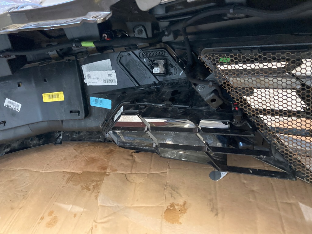 фото №7, Бампер перед kompletny chevrolet corvette c8 z51