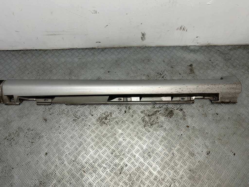 фото №1, Молдинг progowaw правая volvo v50 lift s40 30744482