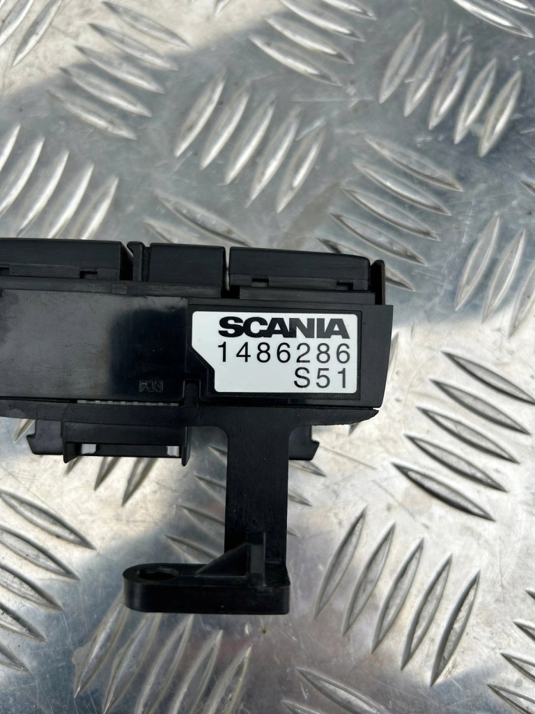 фото №2, Кнопка переключатель меню руля scania r