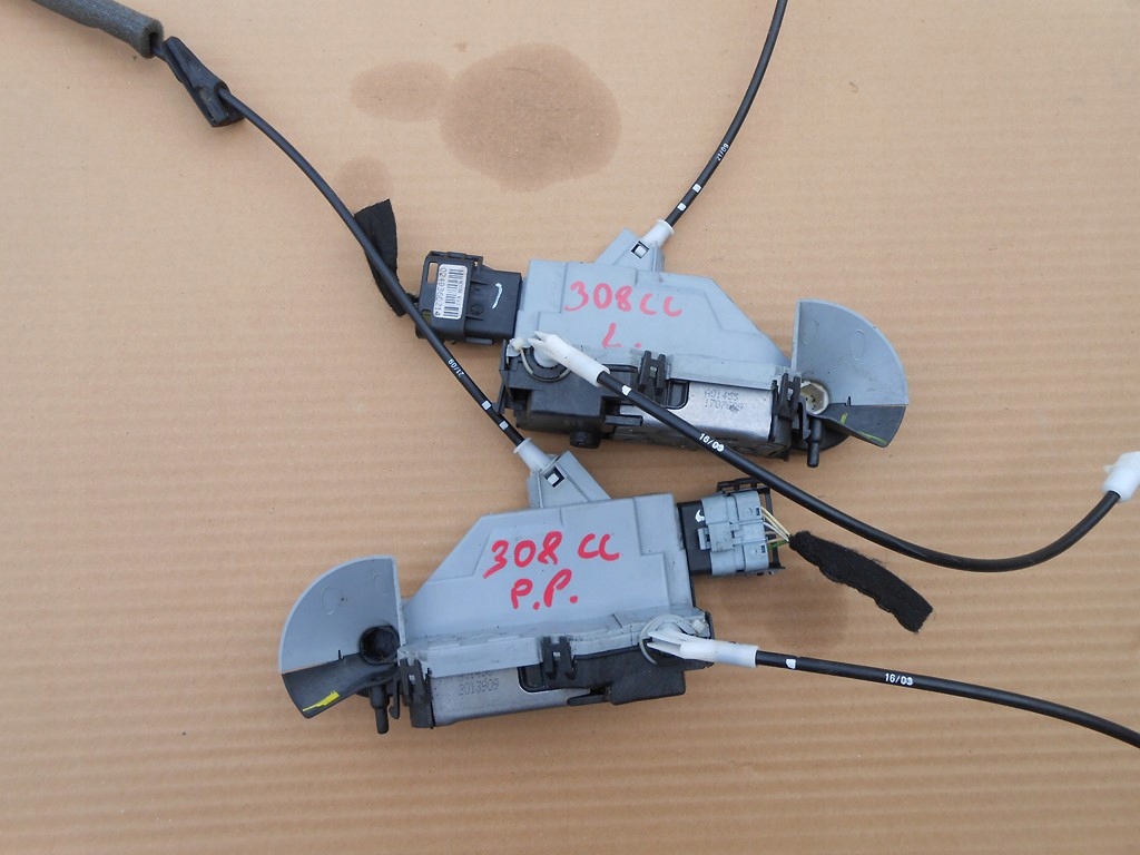 фото №3, Peugeot 308 cc замок дверь