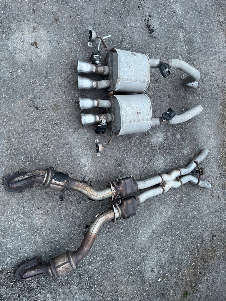 Выхлоп гаситель chevrolet corvette c7 stingray комплектный ! Киев