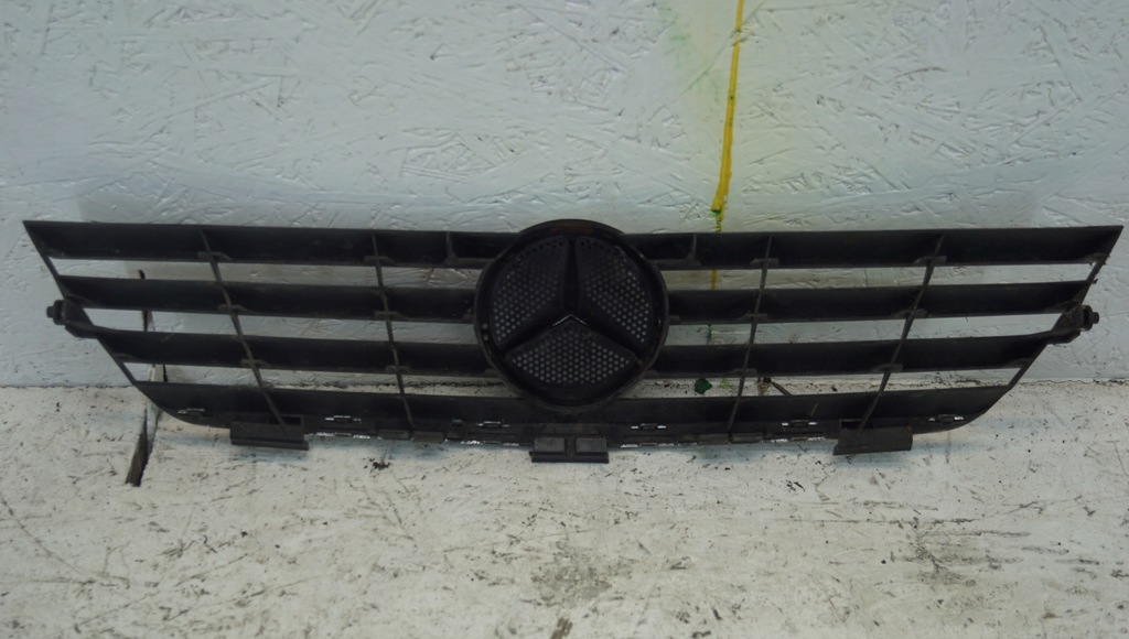 фото №6, Решётка радиатора решётка радиатора mercedes w203 coupe a2038801083