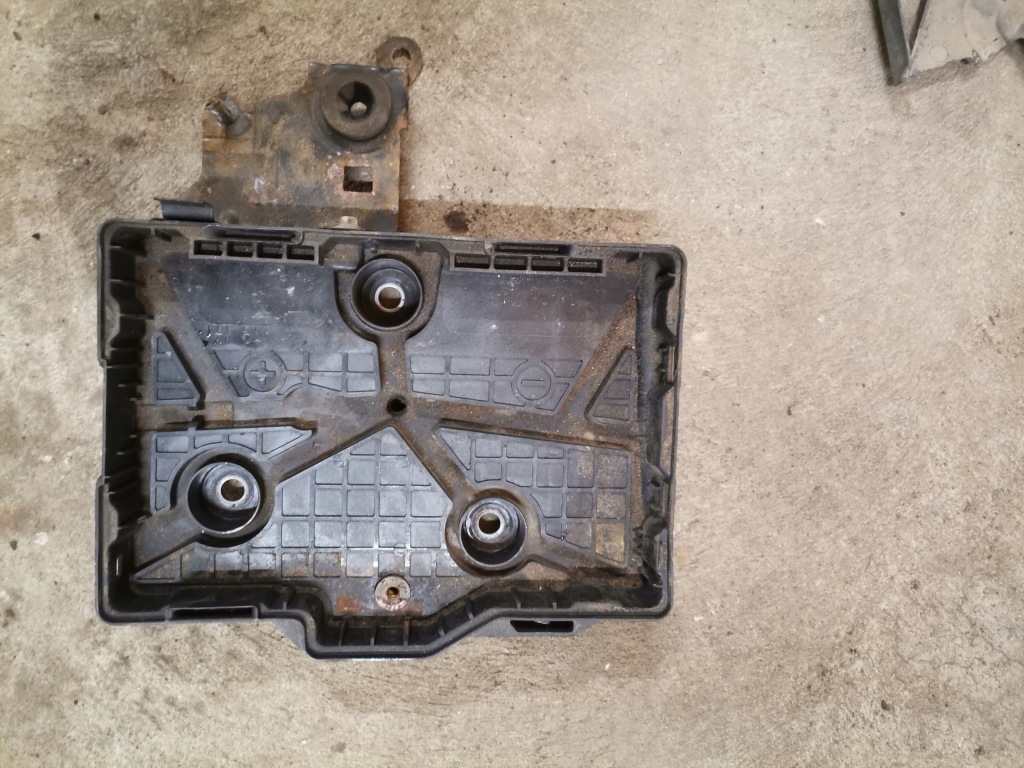 фото №1, Renault captur основание аккумулятор