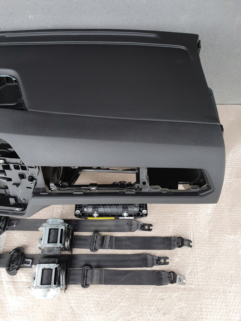 фото №4, Vw touran 5t новий model панель приладів панель  подушка безпеки ремені