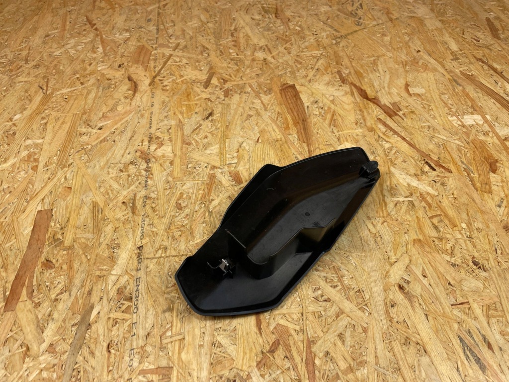 Решётка защита предохранителей управление bmw g11 g12 g30 g31 8617521 в Украине