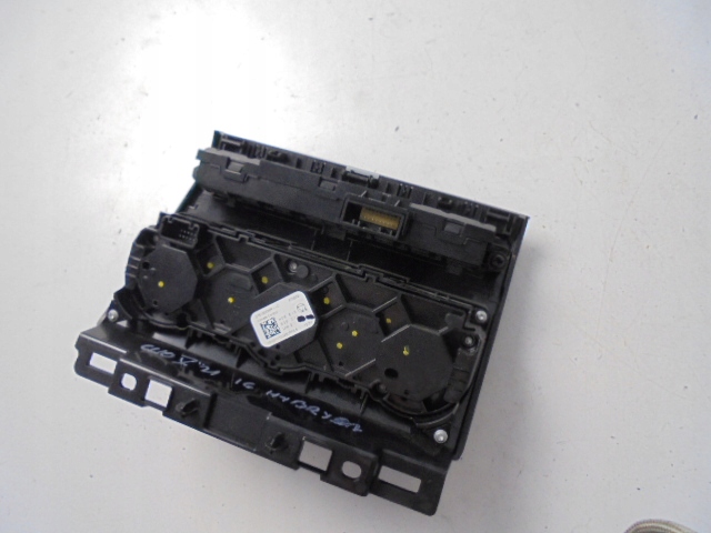 фото №6, Панель кондиціонера renault clio v гібрид 19-