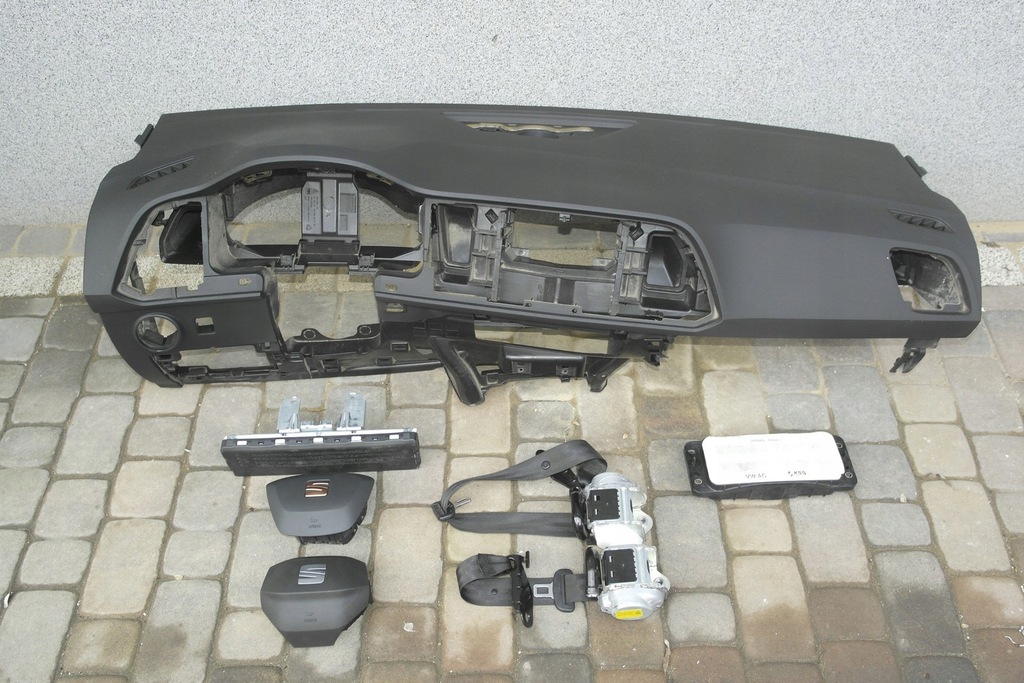 фото №1, Seat ateca подушка безопасности ремни приборная панель pulpit консоль полка