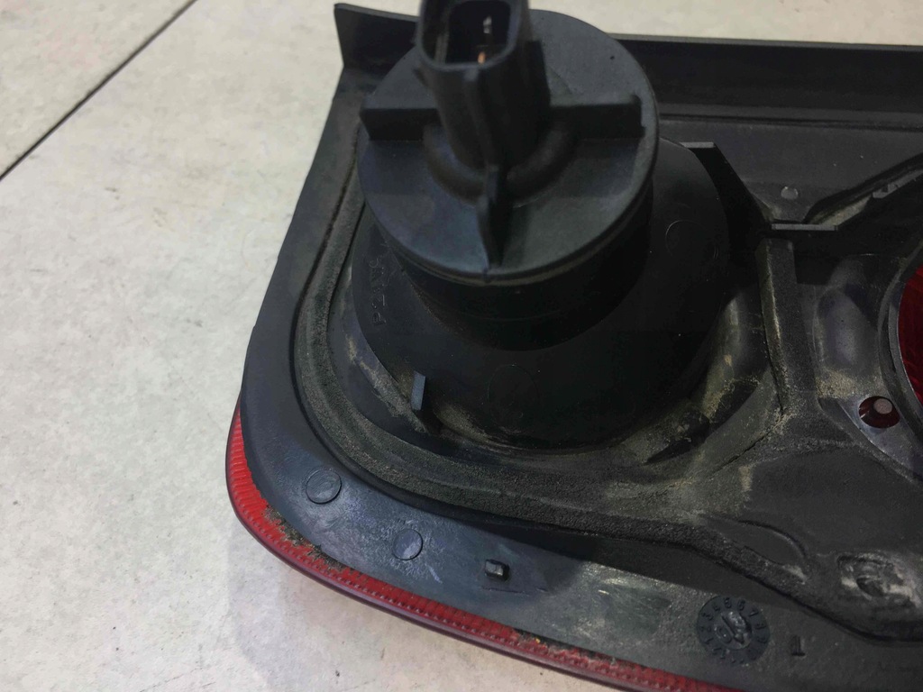 фото №11, Лампа правий задня land rover freelander amr4003