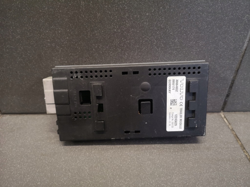 фото №1, Модуль фаркоп буксирувальний volvo xc70 12245629