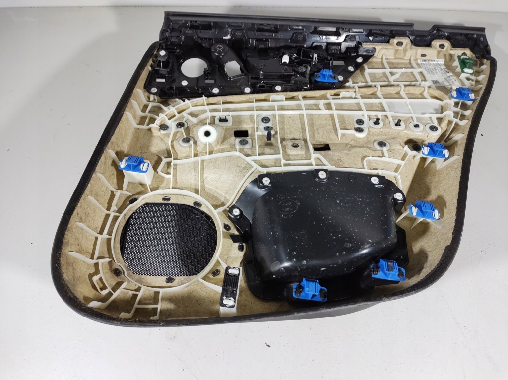 фото №16, Volvo v60 18r- обшивка дверь левый задняя