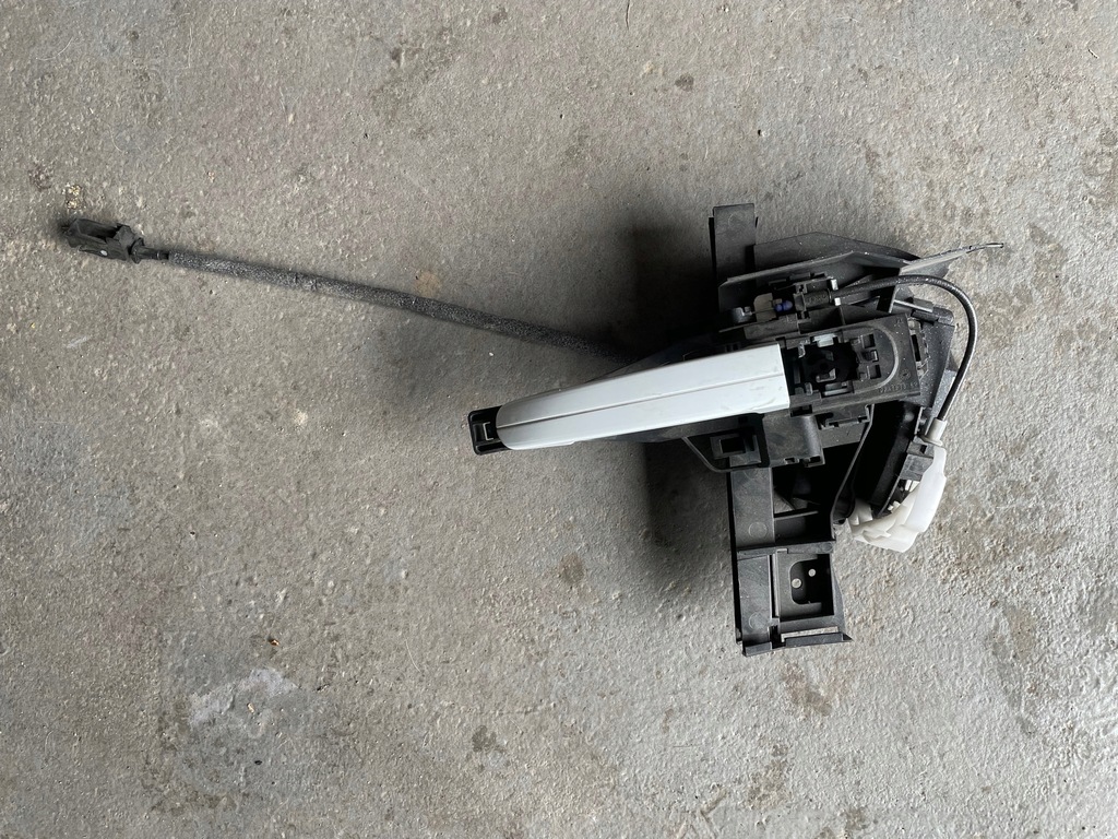 фото №1, Ford focus mk3 замок двері правий задня ручка