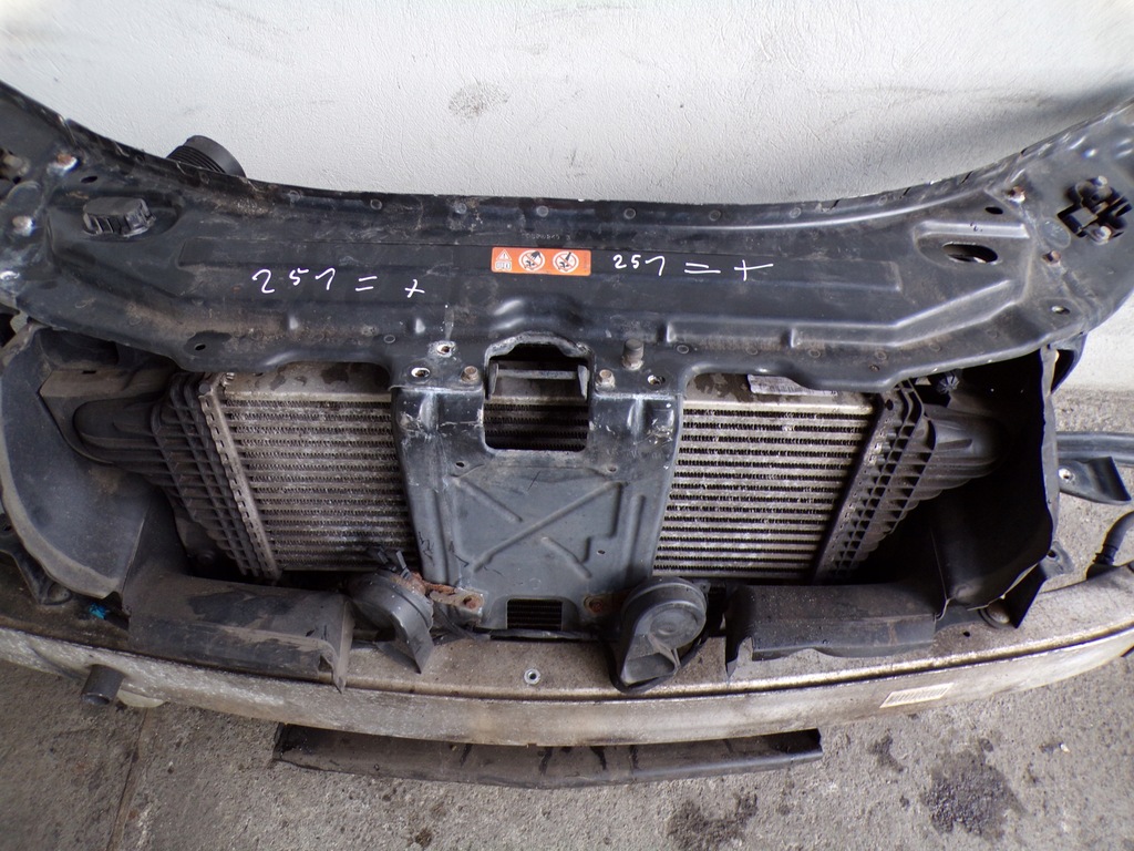 фото №2, Pas передний радиатор mercedes w251 r klasa дизель