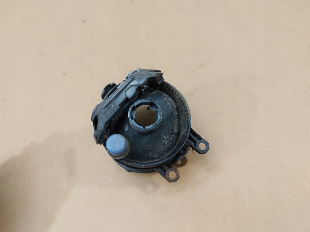 фото №7, Протитуманна фара + решітка правий бампер перед toyota corolla verso ii lift 2007-2009