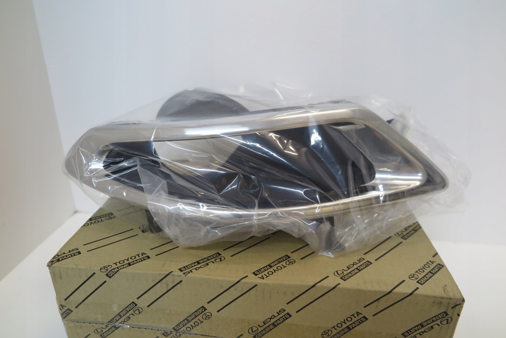 фото №1, Lexus rx наконечник вихлоп права 52106-48030