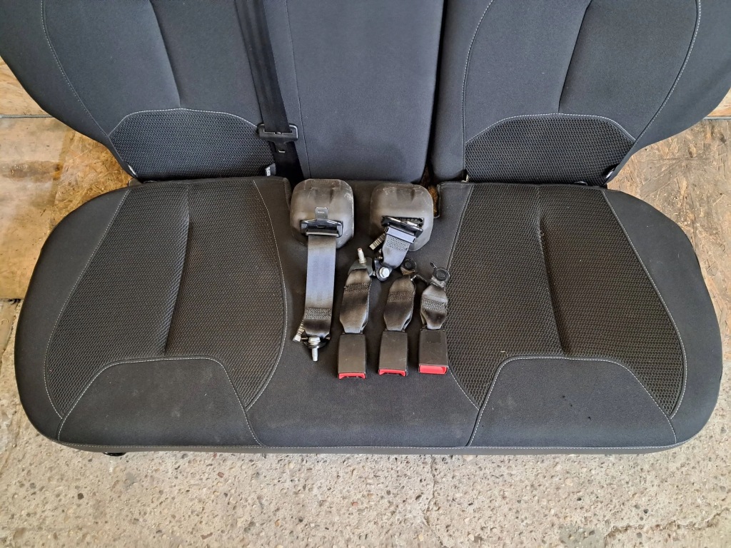 фото №3, Citroen ds3 заднє сидіння ремені задня