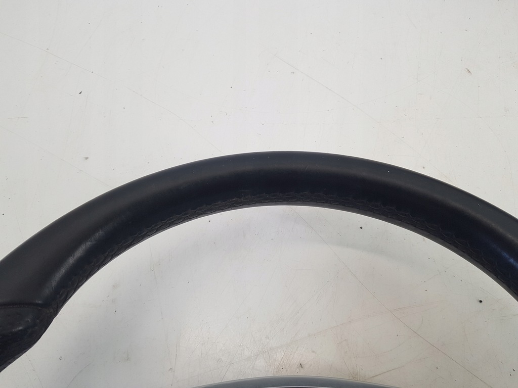 фото №7, Mercedes w212 lift w207 amg воздуховод кожаный