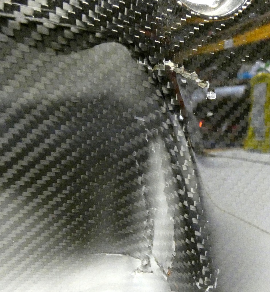 фото №9, Aston martin vantage sv12 dd23-17e955-ba диффузор бампера задняя