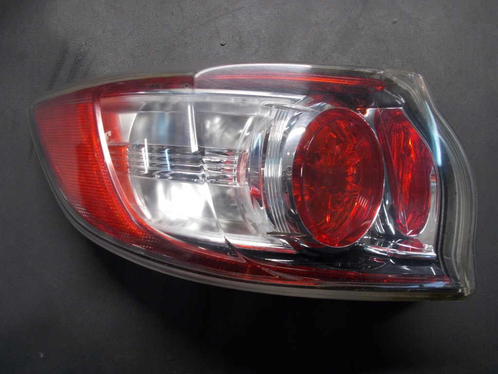 фото №1, Лампа левая задняя mazda 3 ii hb bl