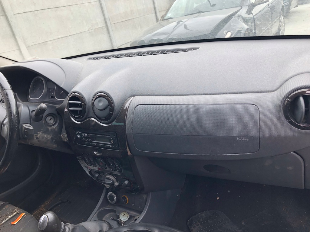 фото №6, Dacia duster i приборная панель консоль подушка безопасности