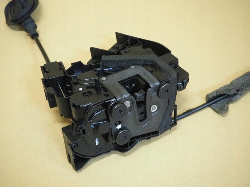 фото №3, Замок дверь правый задняя renault megane iv hb