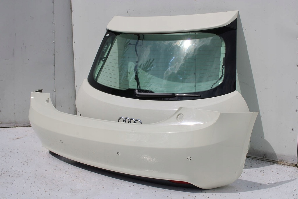 фото №5, Audi a1 задня бампер + кришка багажника багажника колір: y5 ly9k amalfiweiss 8x 8x3 ty