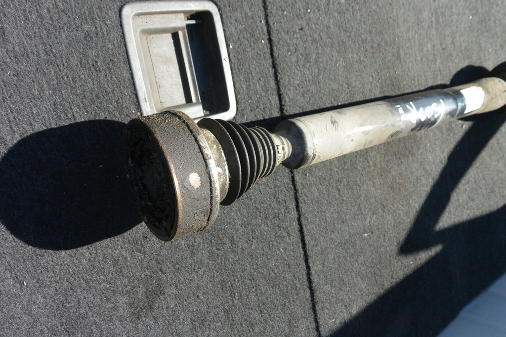 фото №8, Привідний вал ліва 1.4 tsi vw scirocco iii