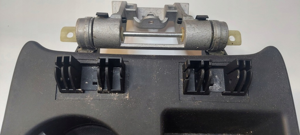 фото №5, Audi q7 основание подлокотник 4l1864207