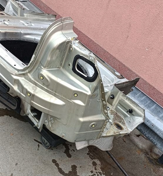 фото №6, Pas задня задній піддон vw phaeton 3d lc7w