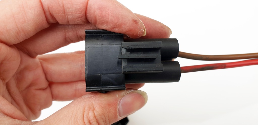 Купити Bmw e46 e53 e87 e90 штекер колодка вентилятора - справна!