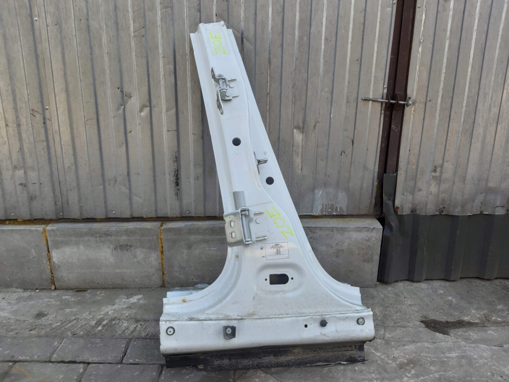 фото №1, Renault zoe блок двигателя правый средний порог 12-17