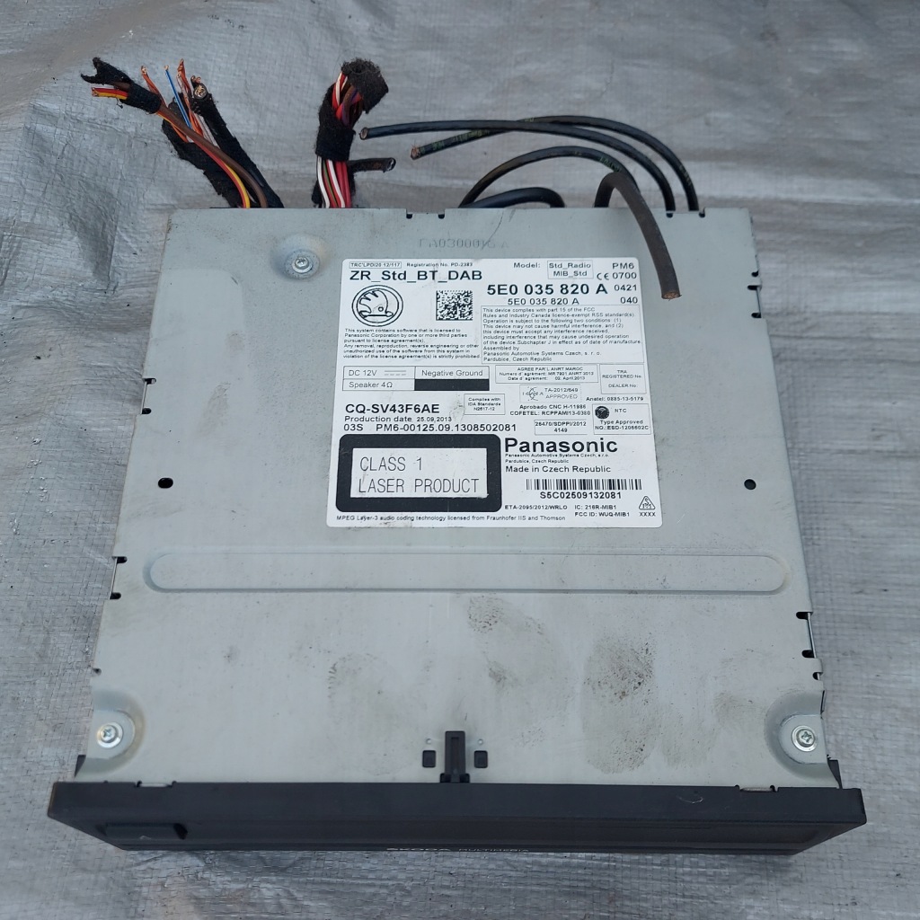 фото №1, Skoda octavia iii считыватель cd карта sd 5e0035820a
