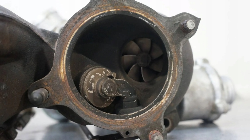 фото №7, Турбіна турбонагнітач 06h145702q audi a5 8t a4 b8 2.0 tfsi