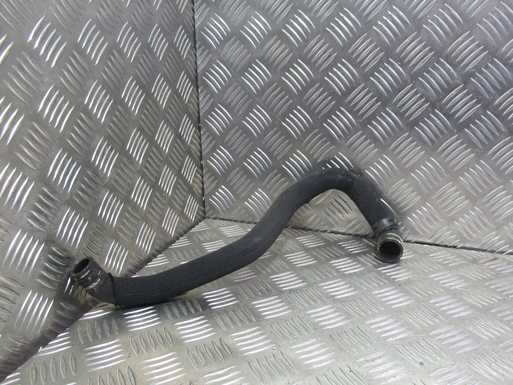 фото №1, Audi r8 шланг wody 420819370a