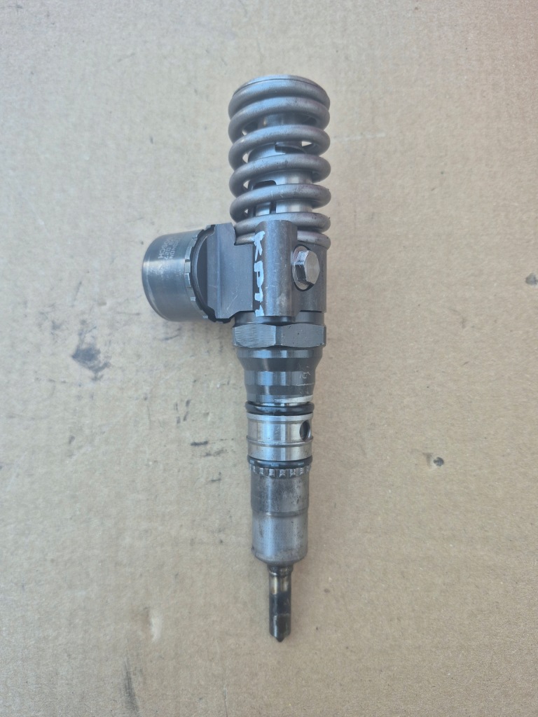 Купити Vw / seat / 2.0 tdi насос-форсунка 0414720404