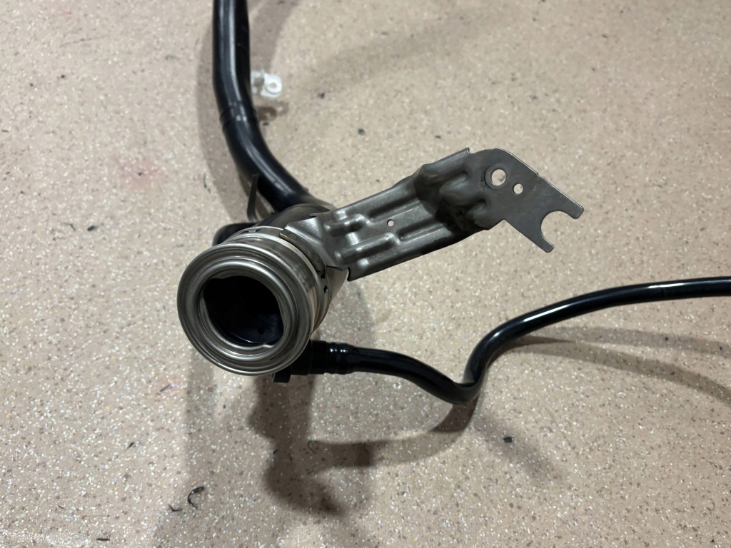 Заливная горловина топлива bmw m5 f90 8092327 с Разборки