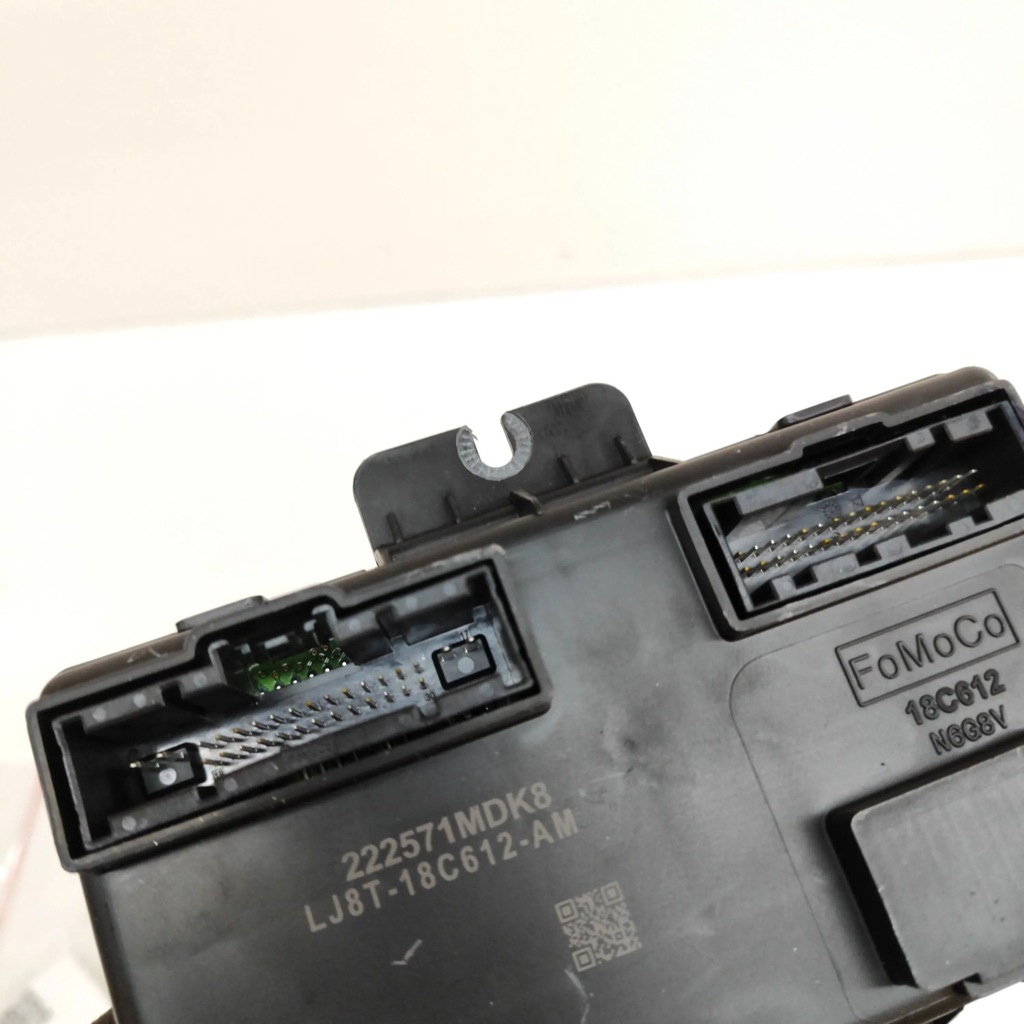 фото №5, Ford mustang mach-e 2023 панель кондиционера