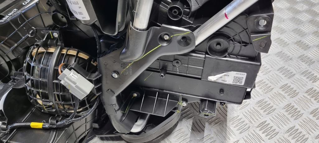 фото №8, Renault clio v отопитель 272702116r