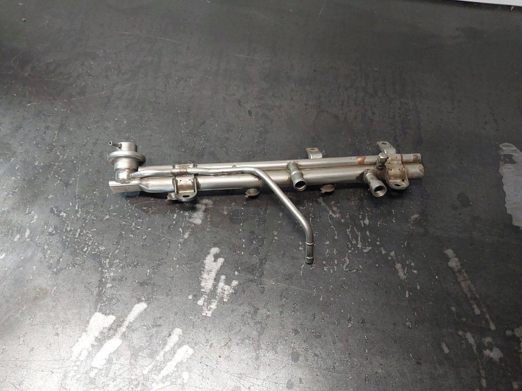 Купити Молдинг упорскування з регулятором bmw 3 e46 316i 1.9 m43tub19 194e1 1435910