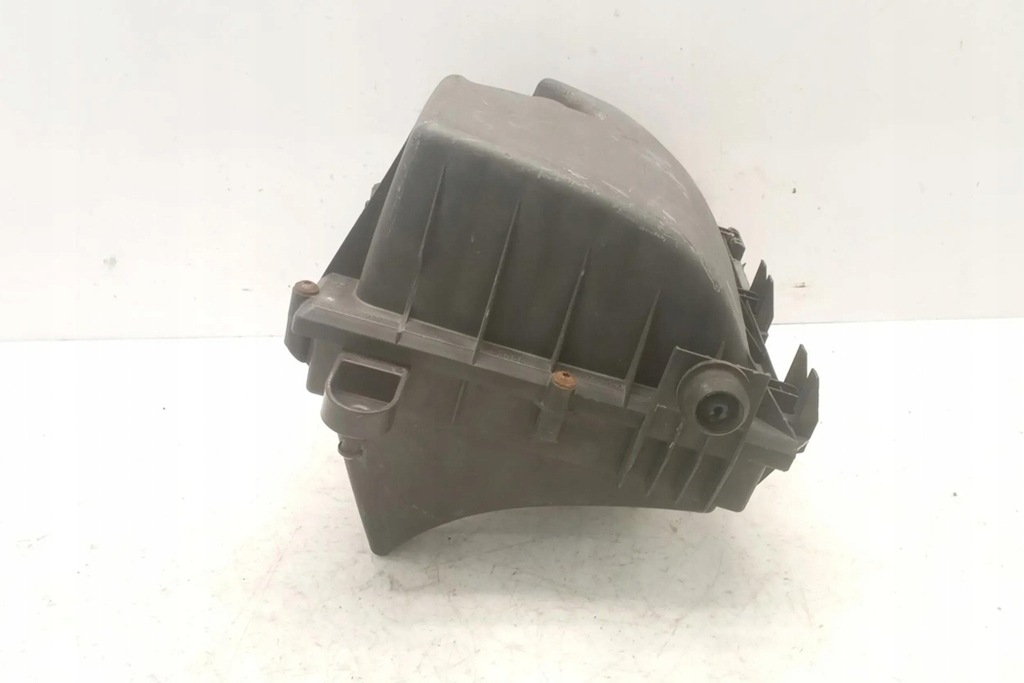 фото №8, Корпус фильтра воздуха opel vectra c gts 382131589 1.91l дизель 2007