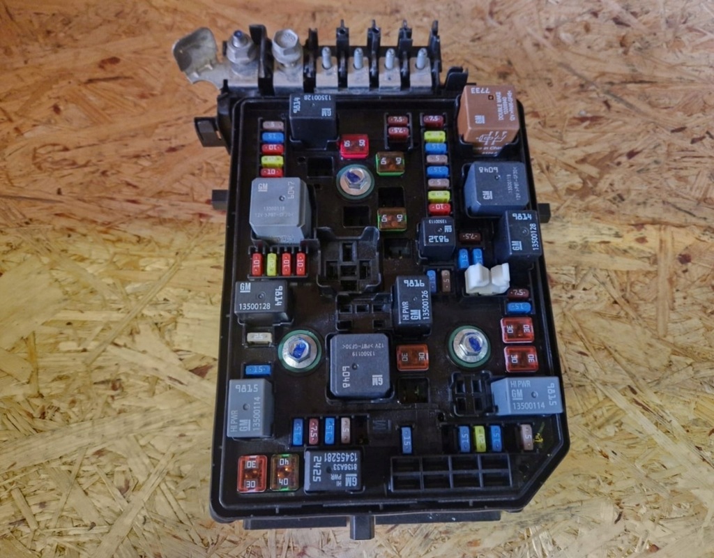 фото №1, Opel astra k коробка предохранителей bsi 39158970