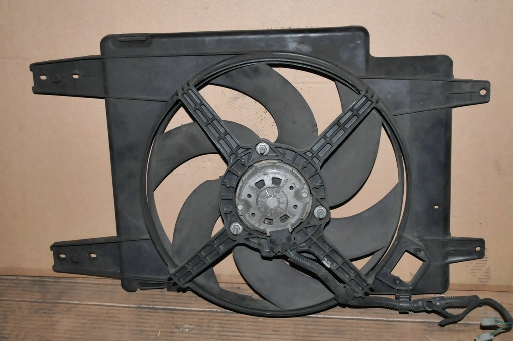 фото №1, Вентилятор радіатора alfa romeo 156 1.6 1.8 ts