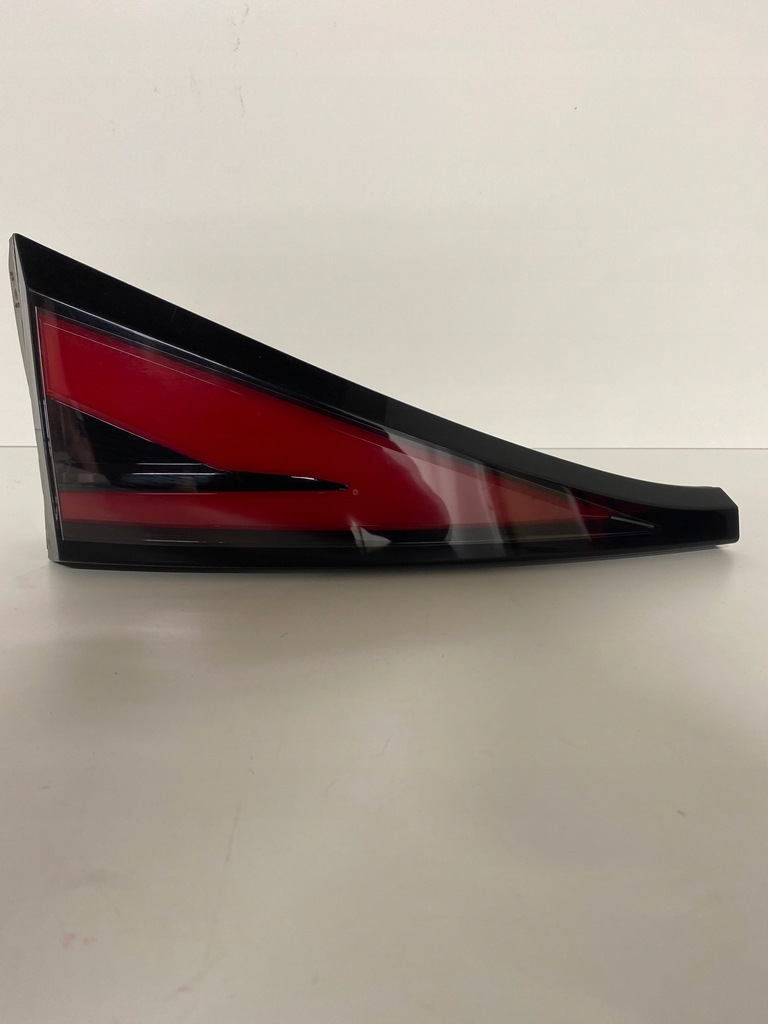 фото №1, Лампа задня задня права правий w кришка kia sportage v 5 r2924-62030