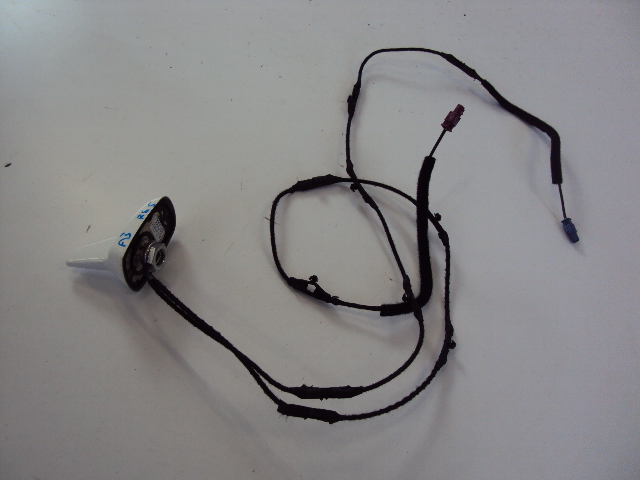 фото №1, Антенна кровельная gps audi rs5 coupe 8t 4.2 v8 10 r